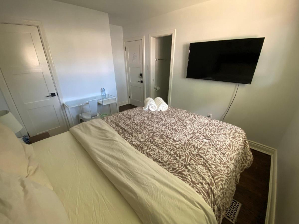 Yonge And Finch Subway !P Cozy & Quiet Private Bdr With Private Bathroom Торонто Экстерьер фото